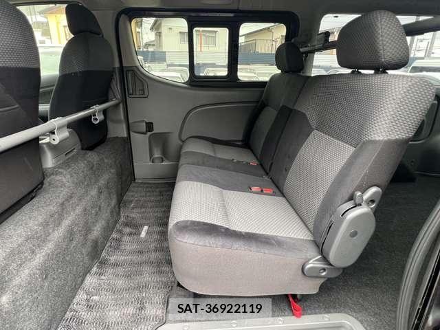 Nissan NV350 Caravan 2013-05 8850267-13