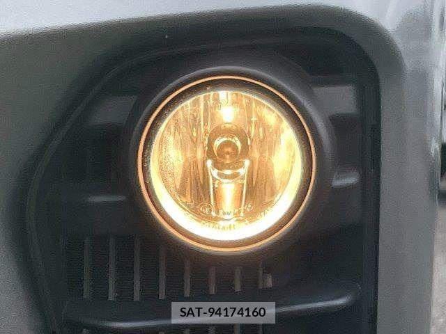 Nissan NV350 Caravan 2020-09 8850264-18