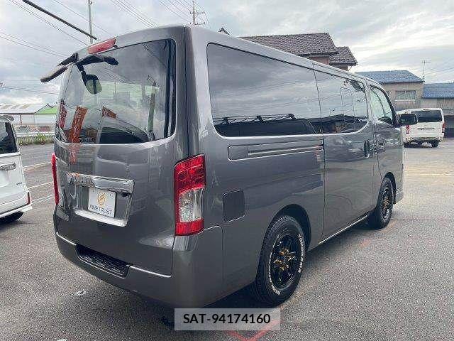 Nissan NV350 Caravan 2020-09 8850264-23