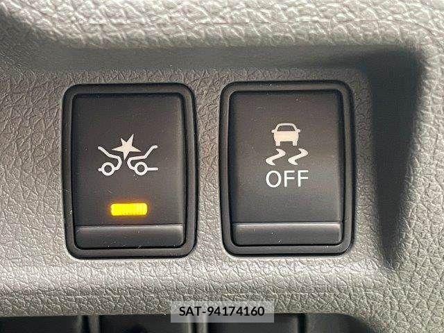 Nissan NV350 Caravan 2020-09 8850264-8