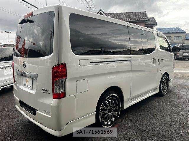 Nissan NV350 Caravan 2019-03 8850266-16