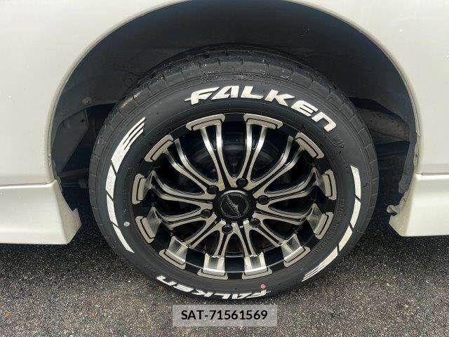 Nissan NV350 Caravan 2019-03 8850266-21