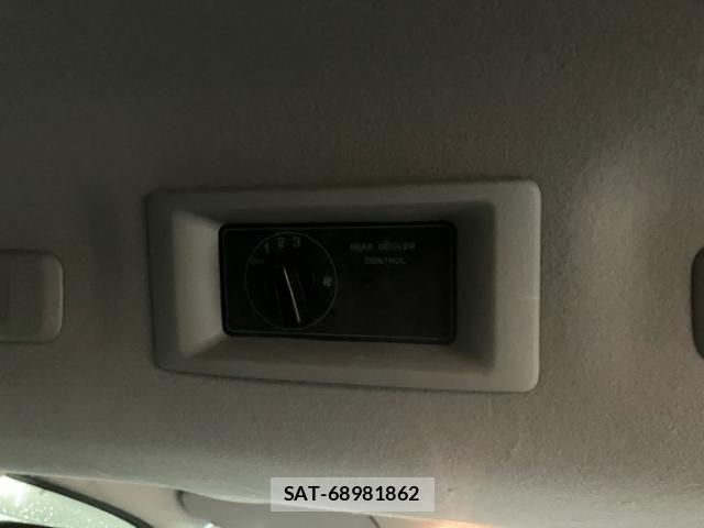 Nissan NV350 Caravan 2018-09 8871761-23