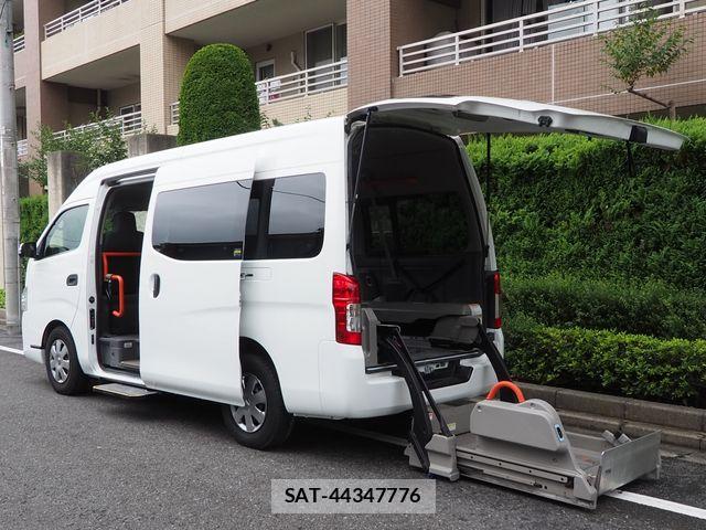 Nissan NV350 Caravan 2021-02 8871757-0