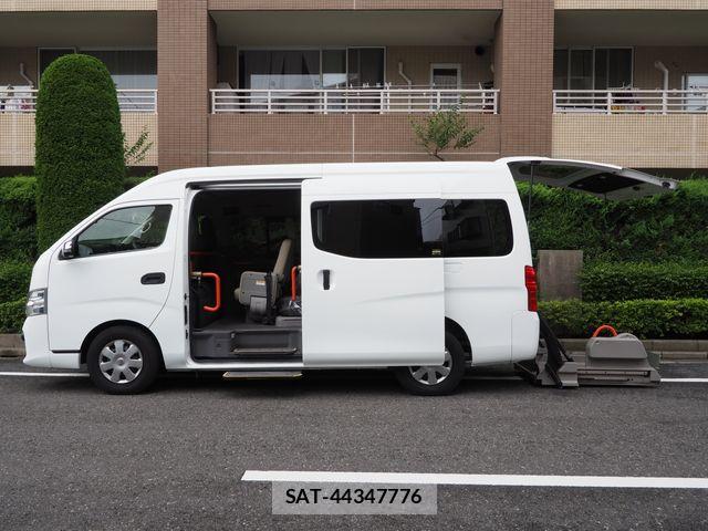 Nissan NV350 Caravan 2021-02 8871757-20