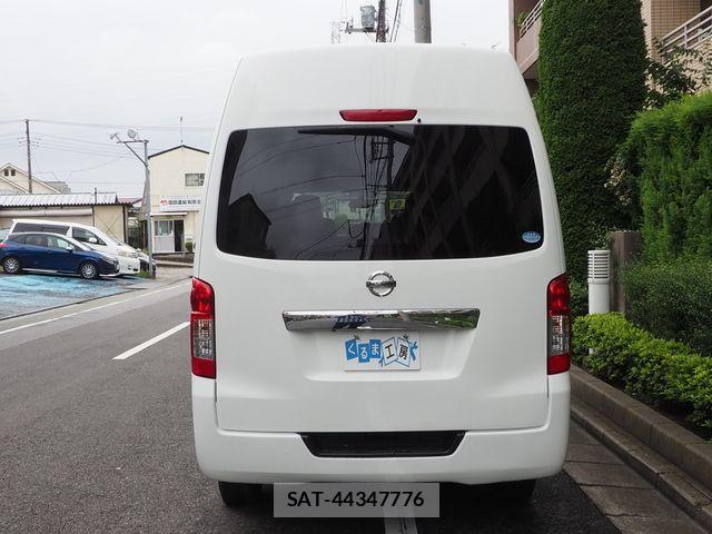 Nissan NV350 Caravan 2021-02 8871757-23