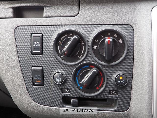 Nissan NV350 Caravan 2021-02 8871757-5