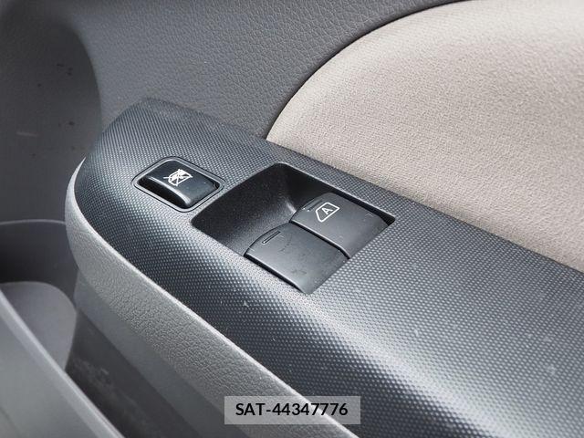 Nissan NV350 Caravan 2021-02 8871757-7