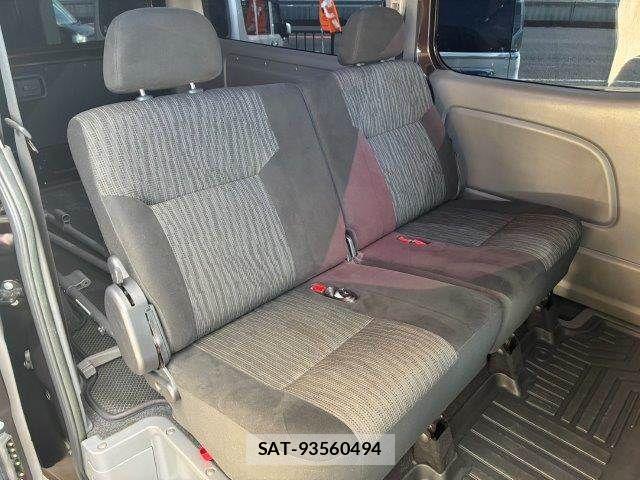 Nissan NV350 Caravan 2020-03 8871759-10