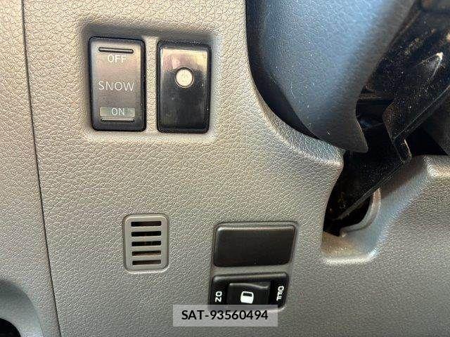 Nissan NV350 Caravan 2020-03 8871759-7