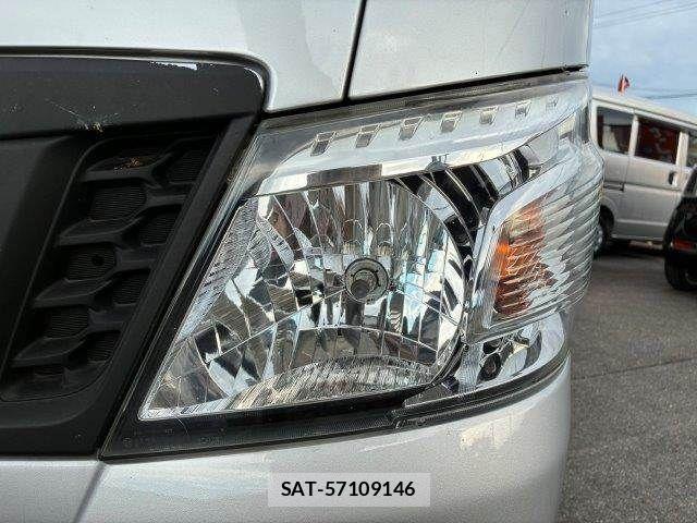 Nissan NV350 Caravan 2016-06 8881377-20