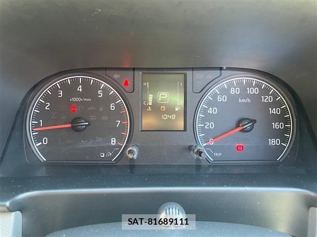 Nissan NV350 Caravan 2021-03 8881372-21