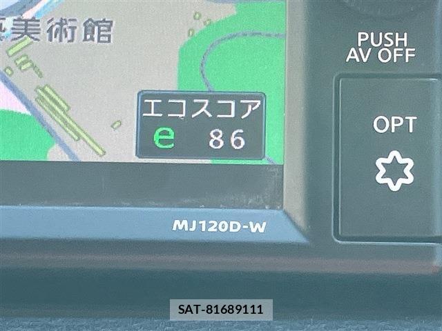 Nissan NV350 Caravan 2021-03 8881372-24