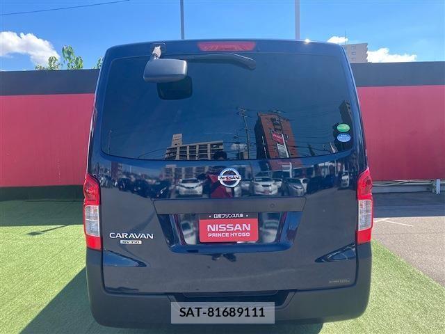 Nissan NV350 Caravan 2021-03 8881372-6