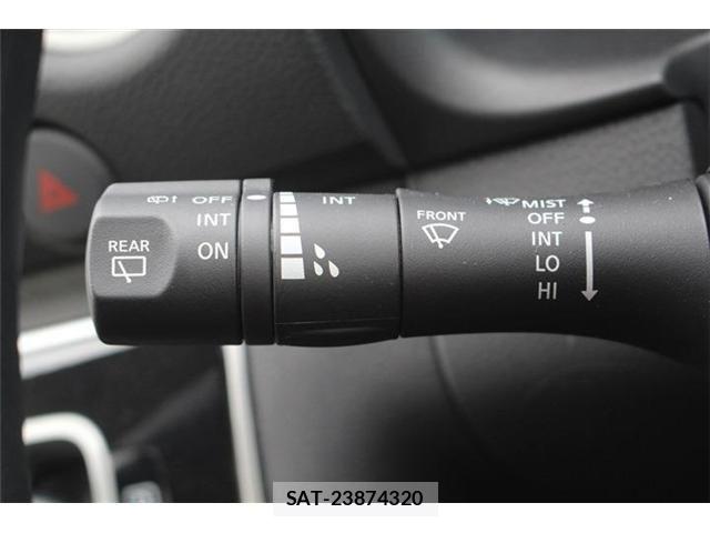 Nissan NV350 Caravan 2022-05 8881371-23