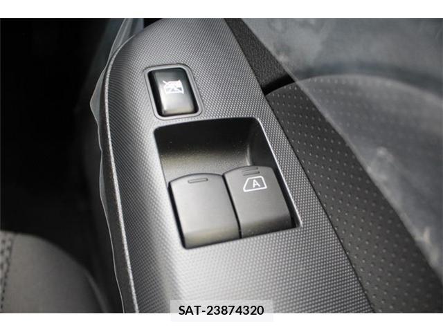 Nissan NV350 Caravan 2022-05 8881371-26