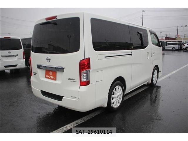 Nissan NV350 Caravan 2017-08 8881373-12