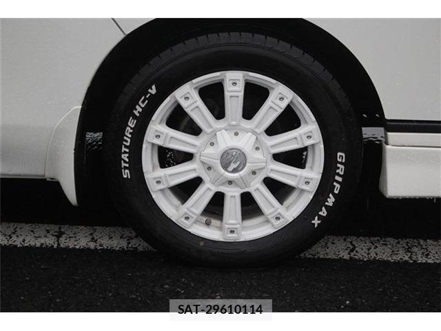 Nissan NV350 Caravan 2017-08 8881373-14