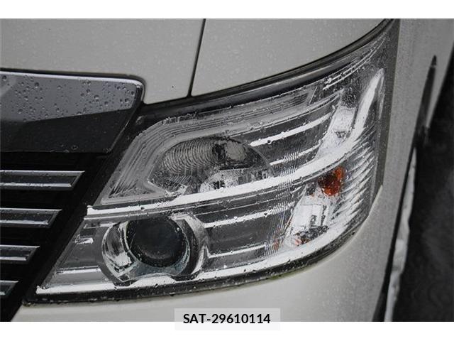 Nissan NV350 Caravan 2017-08 8881373-18