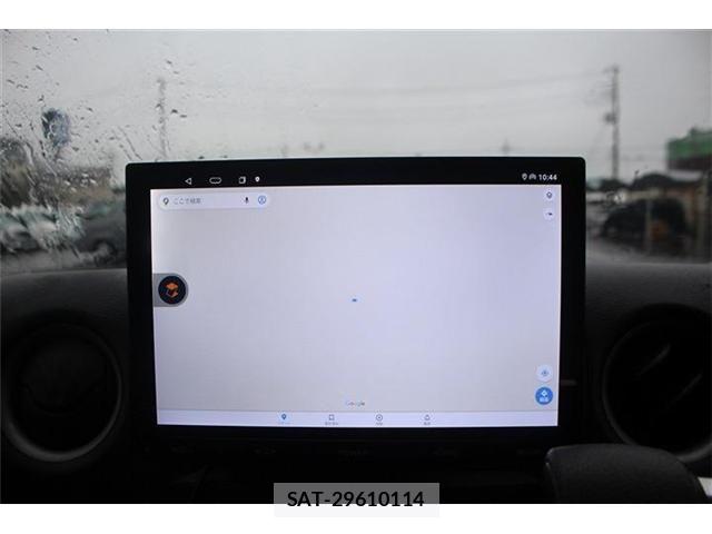 Nissan NV350 Caravan 2017-08 8881373-1