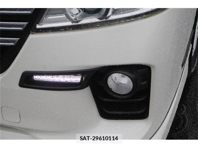 Nissan NV350 Caravan 2017-08 8881373-19