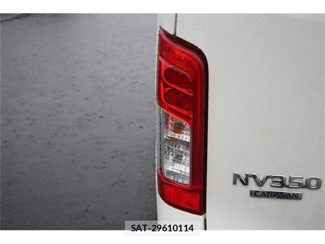 Nissan NV350 Caravan 2017-08 8881373-25