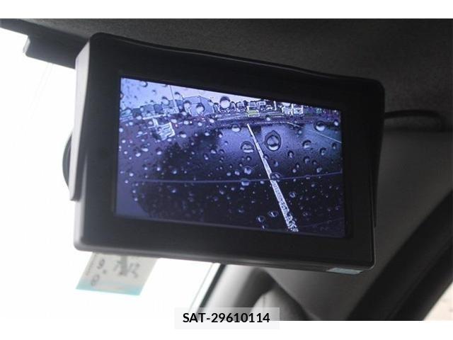 Nissan NV350 Caravan 2017-08 8881373-3