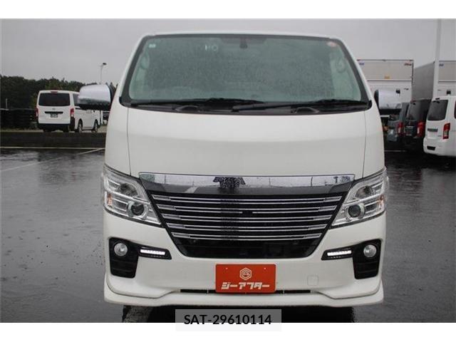 Nissan NV350 Caravan 2017-08 8881373-7