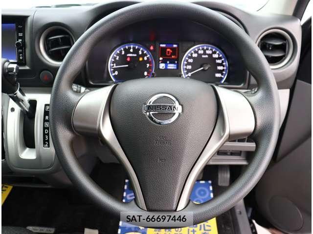 Nissan NV350 Caravan 2021-04 8881368-13
