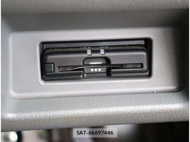 Nissan NV350 Caravan 2021-04 8881368-22