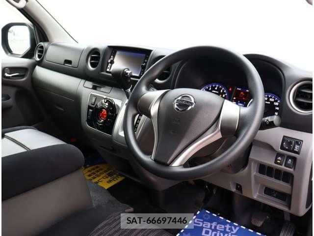 Nissan NV350 Caravan 2021-04 8881368-4