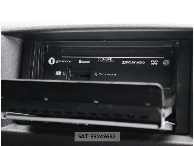 Nissan NV350 Caravan 2017-08 8881370-10