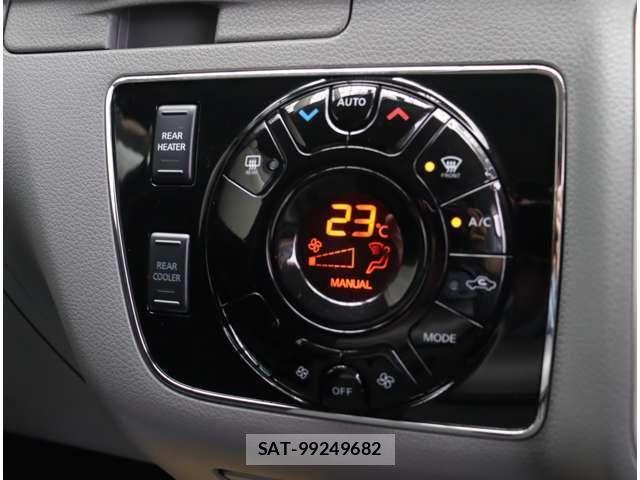 Nissan NV350 Caravan 2017-08 8881370-12