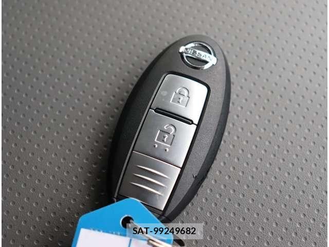 Nissan NV350 Caravan 2017-08 8881370-16