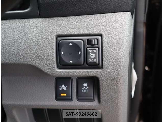 Nissan NV350 Caravan 2017-08 8881370-19