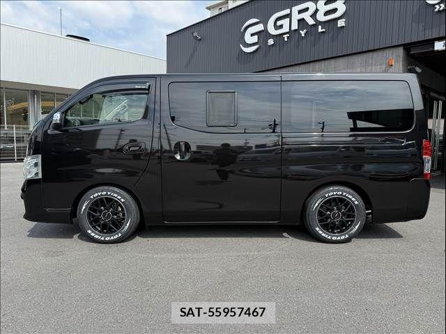 Nissan NV350 Caravan 2017-08 8881369-13