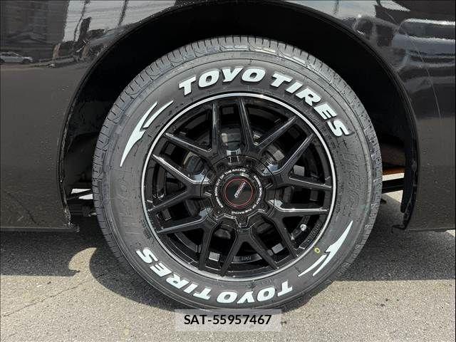 Nissan NV350 Caravan 2017-08 8881369-20