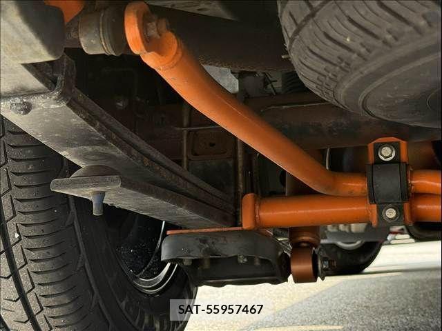 Nissan NV350 Caravan 2017-08 8881369-22