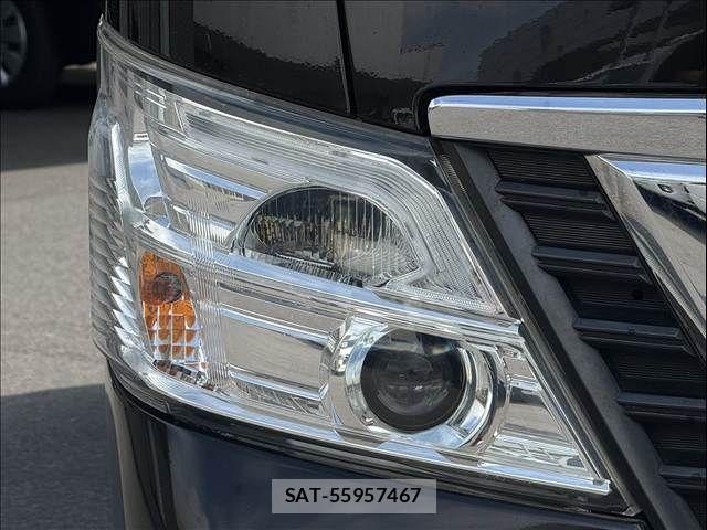 Nissan NV350 Caravan 2017-08 8881369-24