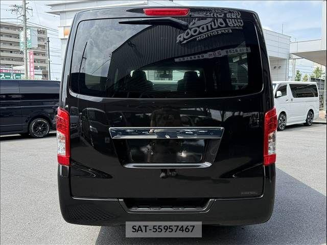 Nissan NV350 Caravan 2017-08 8881369-2
