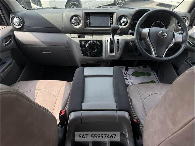 Nissan NV350 Caravan 2017-08 8881369-3
