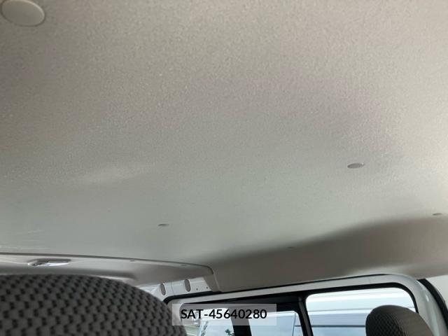 Nissan NV350 Caravan 2021-11 8881374-20