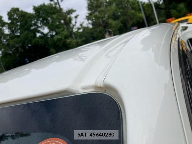 Nissan NV350 Caravan 2021-11 8881374-5