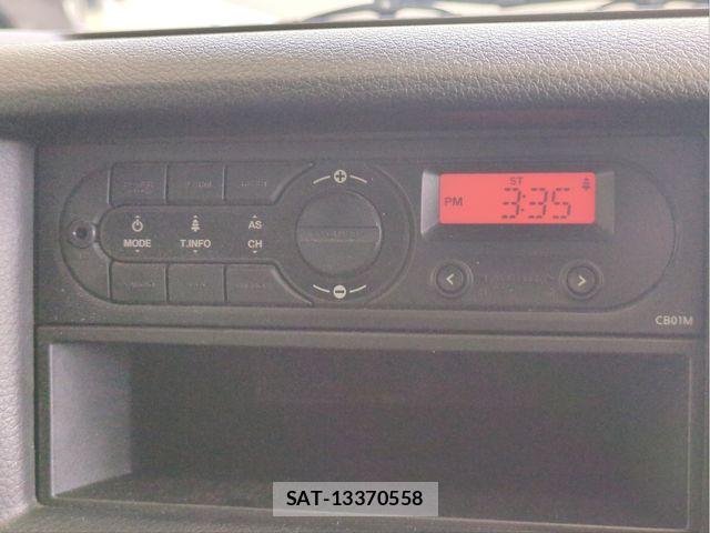 Nissan NV350 Caravan 2021-02 8881375-9