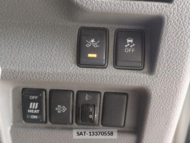 Nissan NV350 Caravan 2021-02 8881375-13