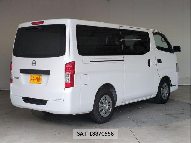 Nissan NV350 Caravan 2021-02 8881375-1