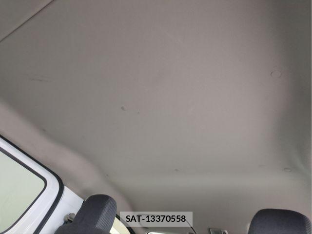 Nissan NV350 Caravan 2021-02 8881375-4