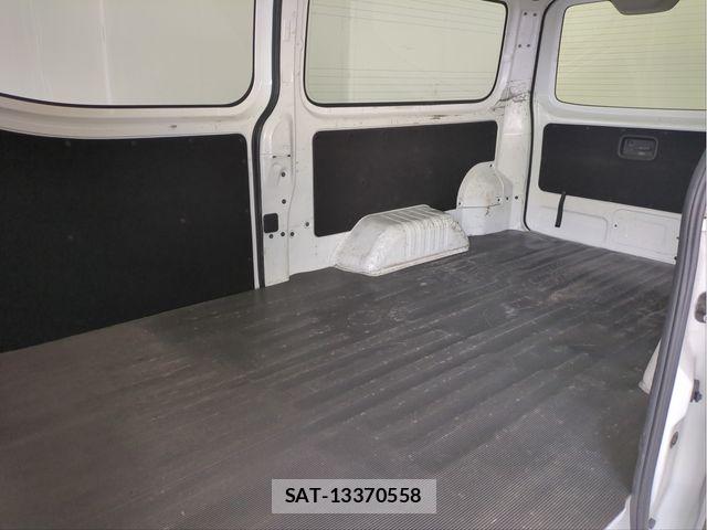 Nissan NV350 Caravan 2021-02 8881375-5