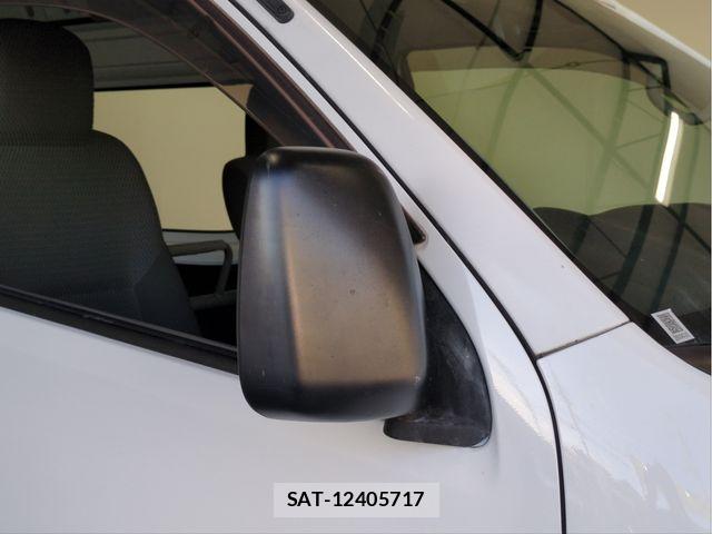 Nissan NV350 Caravan 2014-07 8881376-22