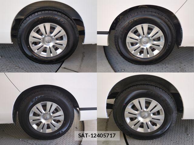 Nissan NV350 Caravan 2014-07 8881376-23